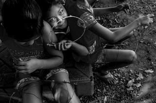 Crianças indígenas em aldeia terena de Miranda, onde o Ipedi atua. (Foto: Luciano Justiniano)