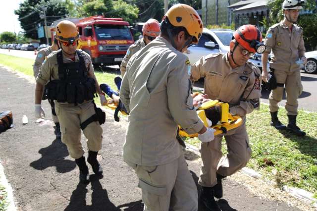 M&eacute;dicos pedem retirada de seda&ccedil;&atilde;o para ver como pedestre atropelado reage