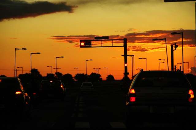 Baixa umidade retorna ao Estado nesta sexta-feira de c&eacute;u claro e calor