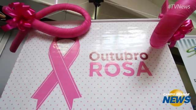 Outubro Rosa: a&ccedil;&atilde;o no aeroporto alerta passageiros sobre preven&ccedil;&atilde;o