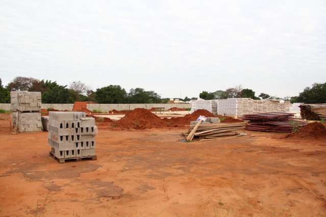 Desafio de Bernal &eacute; evitar atraso de sal&aacute;rio e tirar 58 obras do papel