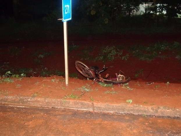 Ciclista morre atingido por ve&iacute;culo e motorista foge sem prestar socorro 