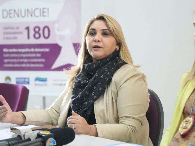 Filhos e depend&ecirc;ncia financeira impedem que mulheres denunciem agressores