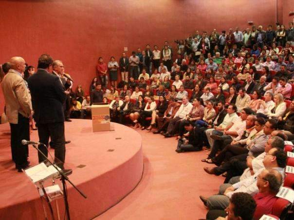 Munic&iacute;pios de MS recebem 90 mil cobertores e 10 mil agasalhos