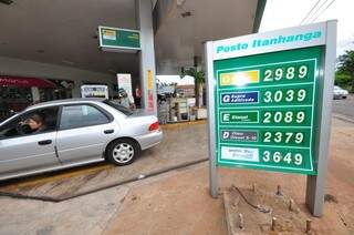 Preços da gasolina em MS subiram em média 4,86%, mais que a média nacional. (Foto: Luciano Muta)