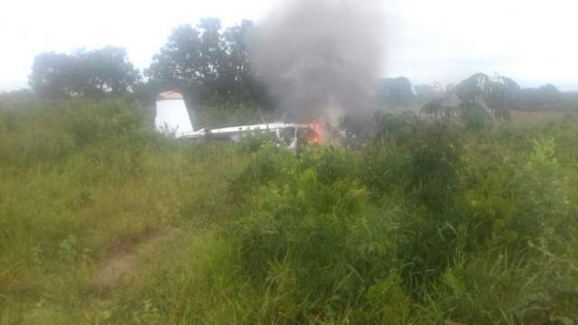 Queda de aeronave deixa pelo menos um morto na &aacute;rea rural
