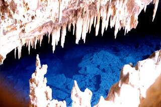 Gruta do Lago Azul é uma das atrações do município de Bonito. (Foto: Divulgação)