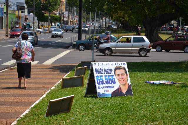 Com n&uacute;mero menor de cavaletes nas ruas, o povo agradece