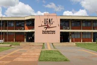 Sede da UEMS em Dourados (Foto: Divulgação)
