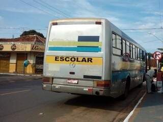 Opera&ccedil;&atilde;o contra transporte irregular autua 9 empresas e apreende dois ve&iacute;culos