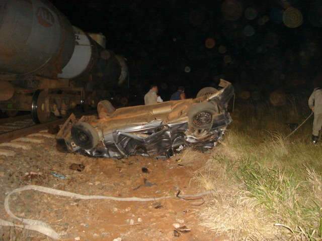  ALL lamenta acidente que deixou tr&ecirc;s mortos e confirma que carro caiu sobre os trilhos