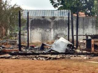 Mulher presa por incendiar casa do ex era muito ciumenta, dizem vizinhos