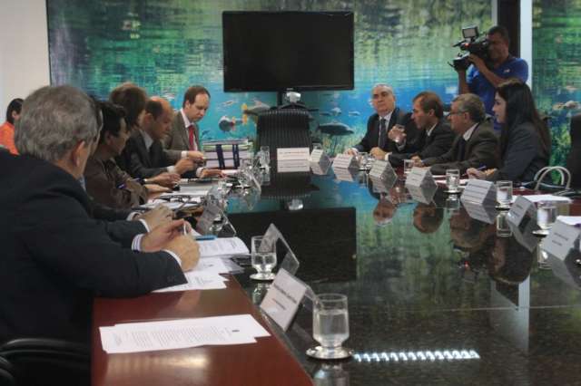 Fazendeiros dizem que s&oacute; vendem terras se pagamento for em dinheiro