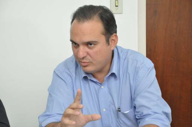Olarte pode fundir 4 pastas e dar vaga de vereador a ex-deputado federal
