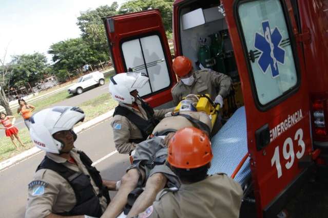 Idoso de 84 anos fica em estado grave ao ser atropelado por ve&iacute;culo 