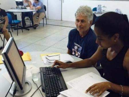 Quem ganha at&eacute; R$ 5 mil tem atendimento gratuito para declarar IR