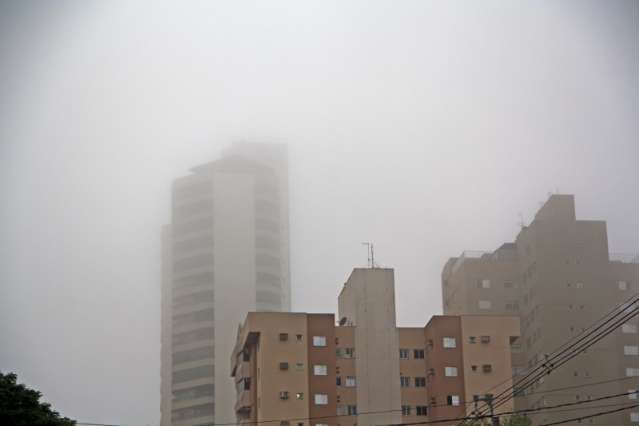 Segunda come&ccedil;a com neblina e previs&atilde;o &eacute; de pancadas de chuva em todo Estado 
