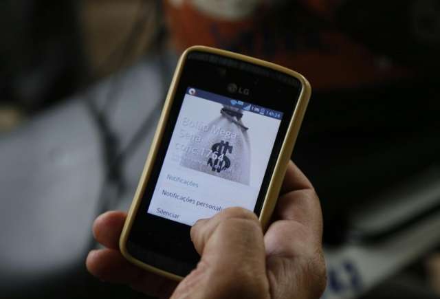Por R$ 200 milh&otilde;es, vale at&eacute; bol&atilde;o pelo WhatsApp com 46 mototaxistas