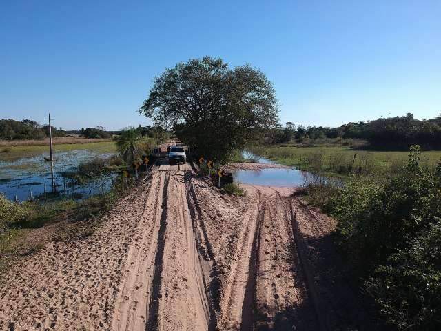 Obra de revestimento da MS-228, no Pantanal, &eacute; iniciada com o fim da cheia