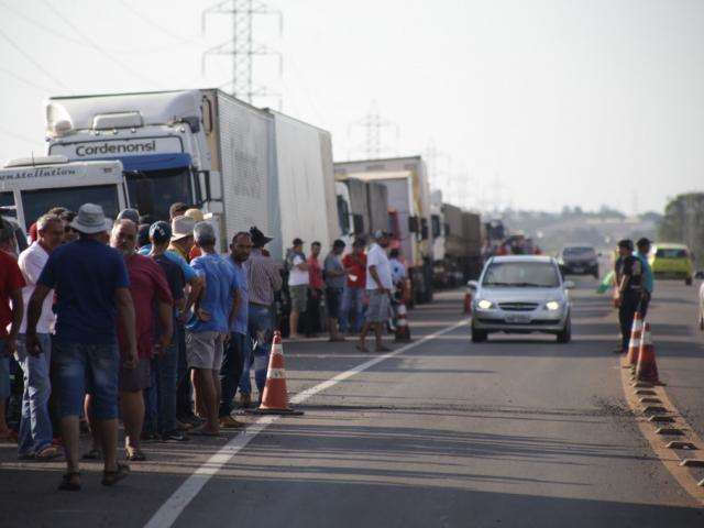 Movimento perde for&ccedil;a mas MS ainda tem 6 pontos de manifesta&ccedil;&atilde;o em rodovias