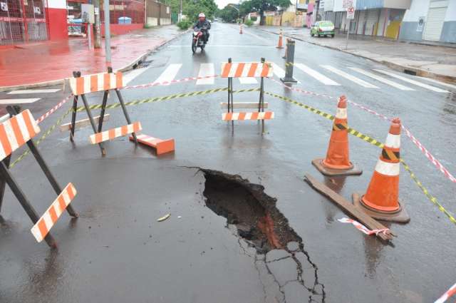 Estragos deixados pela chuva ser&atilde;o reparados &ldquo;o mais r&aacute;pido poss&iacute;vel&rdquo;