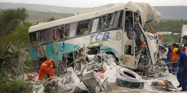  &Ocirc;nibus que transportou cortadores de cana mortos &eacute; de empresa de Corumb&aacute;