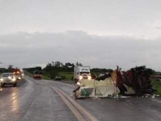 Militar morreu e outro ficou ferido em acidente na tarde de ontem. (Foto: MS Negócios)