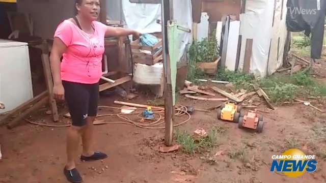 Moradores que fecharam BR por quatro horas tiveram casas alagadas; veja v&iacute;deos
