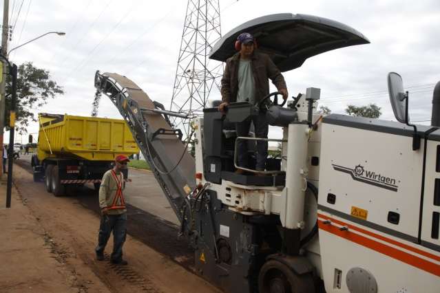 Obras de recapeamento da Guaicurus devem ser conclu&iacute;das em 5 meses