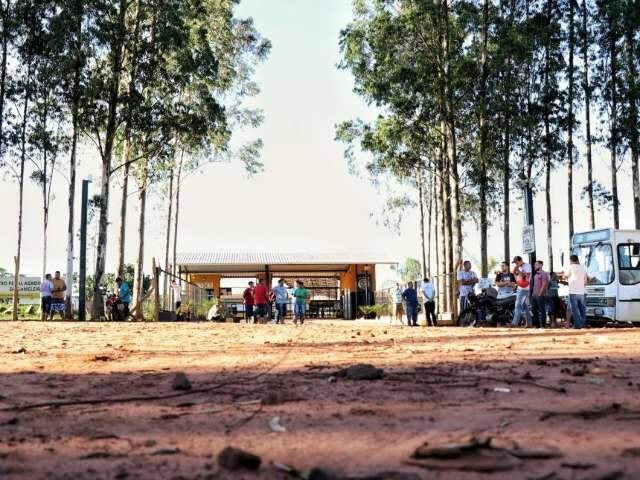 Em dia de &quot;saidinha&quot;, presos liberados prometem aproveitar fam&iacute;lia e voltar