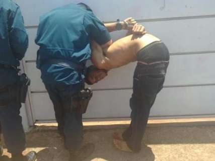 Com 21 anos e 30 passagens, fuj&atilde;o conta que deve &quot;duzent&atilde;o&quot; de droga
