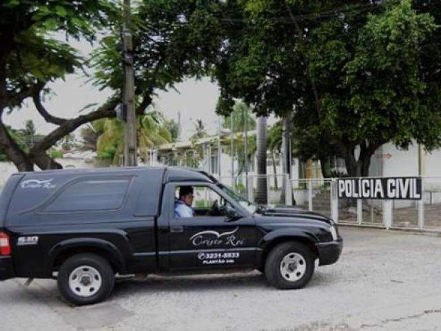 Homens s&atilde;o encontrados mortos em s&iacute;tio e pol&iacute;cia suspeita de latroc&iacute;nio 