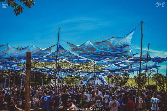 Festival na véspera de feriado terá 20h de música eletrônica e DJ da Alemanha