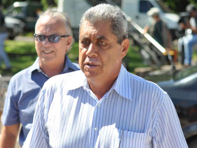  Em reuni&atilde;o com Puccinelli, bancada do PMDB decide manter apoio a Dilma
