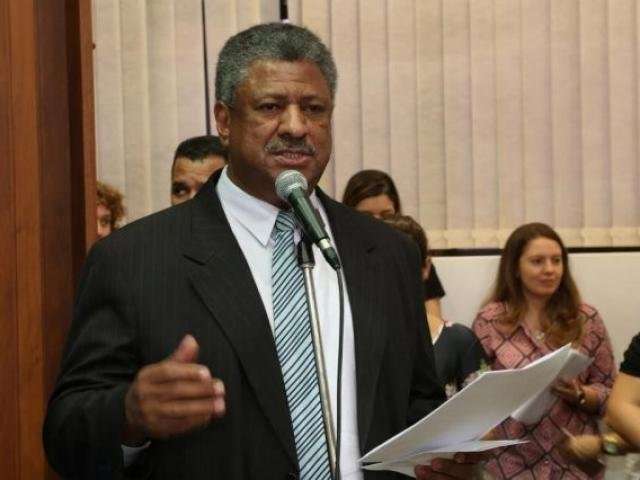 Tetila e Grand&atilde;o s&atilde;o multados por compra de ambul&acirc;ncias superfaturadas