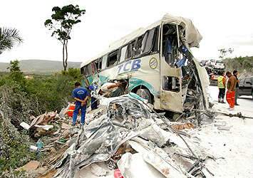  Trag&eacute;dia com &ocirc;nibus que saiu de Jate&iacute; &eacute; a mais grave na Bahia em 20 anos