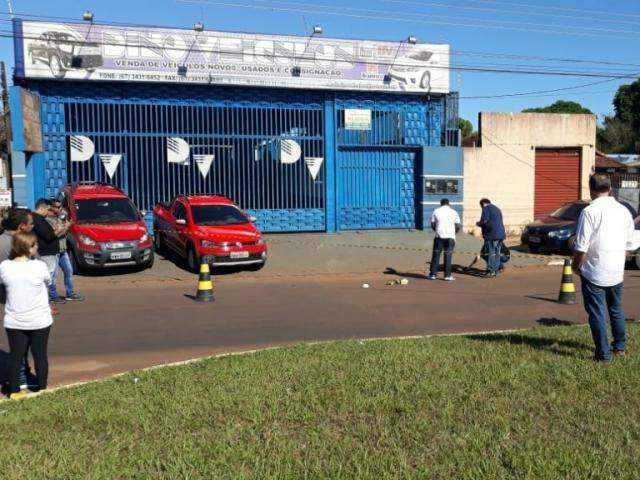 Garagista foi morto com sete tiros de 9 mil&iacute;metros por dois pistoleiros