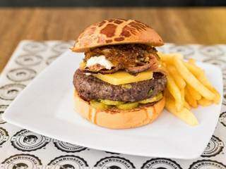 A opção Morena Burger da HambuGreria está por R$ 18,90 (Foto: Maykon Torales de Souza)