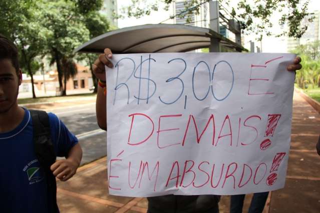 Estudantes organizam novo protesto contra pre&ccedil;o da tarifa de &ocirc;nibus