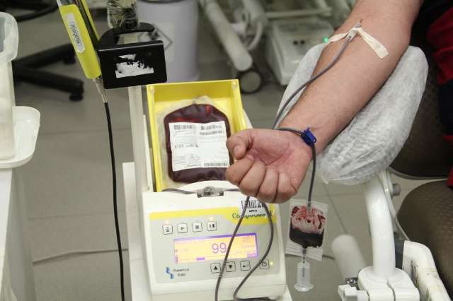 Campanha incentiva doa&ccedil;&atilde;o de sangue para evitar baixa dos estoques