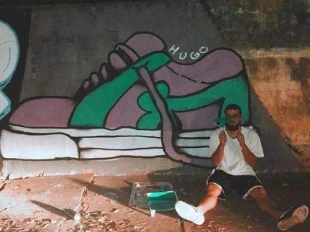 Do muro para o tecido, amigos lan&ccedil;am marca que une 2 paix&otilde;es: grafite e moda