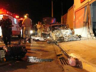 Racha na Avenida Interlagos provocou a morte de uma mulher e deixou três gravemente feridos. 