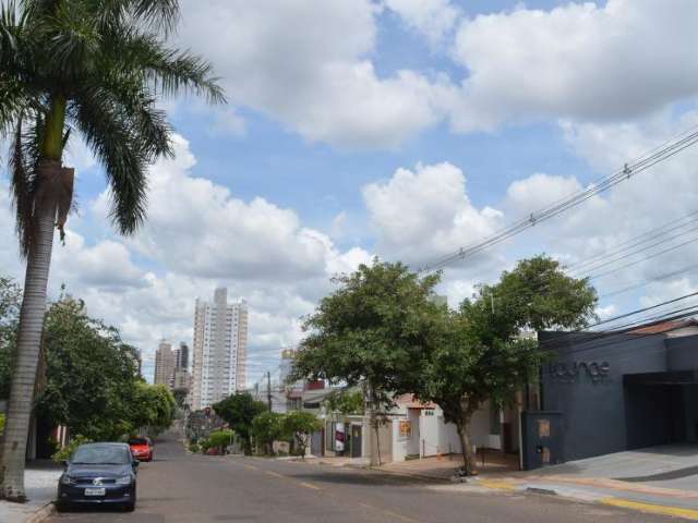 Semana come&ccedil;a com muitas nuvens, pancadas de chuva e trovoadas 