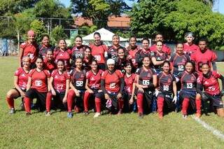 Time de Flag Feminino do Campo Grande Cobras, campeão regional (Foto: Reprodução / Facebook)