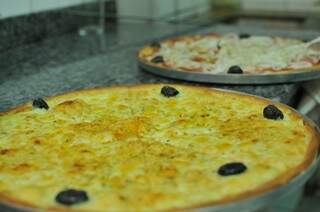 Pizza de frango com catupiry. (Foto: Alcides Neto)