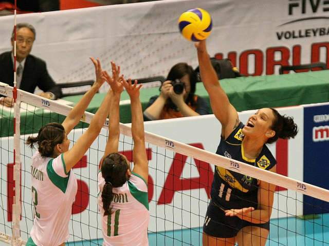  Brasil vence Arg&eacute;lia por 3 a 0 na Copa do Mundo de v&ocirc;lei feminino