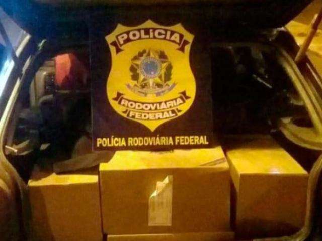 Homem &eacute; flagrado com mais de 5 mil ma&ccedil;os de cigarros do Paraguai na BR-463
