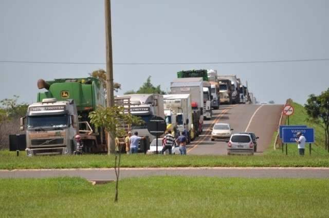 Governo tenta inibir bloqueio de rodovia com multas de at&eacute; R$ 5.746,00