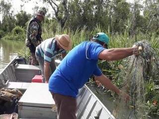 PMA prende 18 por pesca ilegal e apreende 105 quilos de peixes