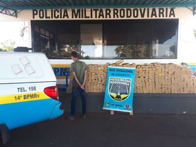 Traficante &eacute; perseguido por 20 quil&ocirc;metros e preso com 561 quilos de maconha 